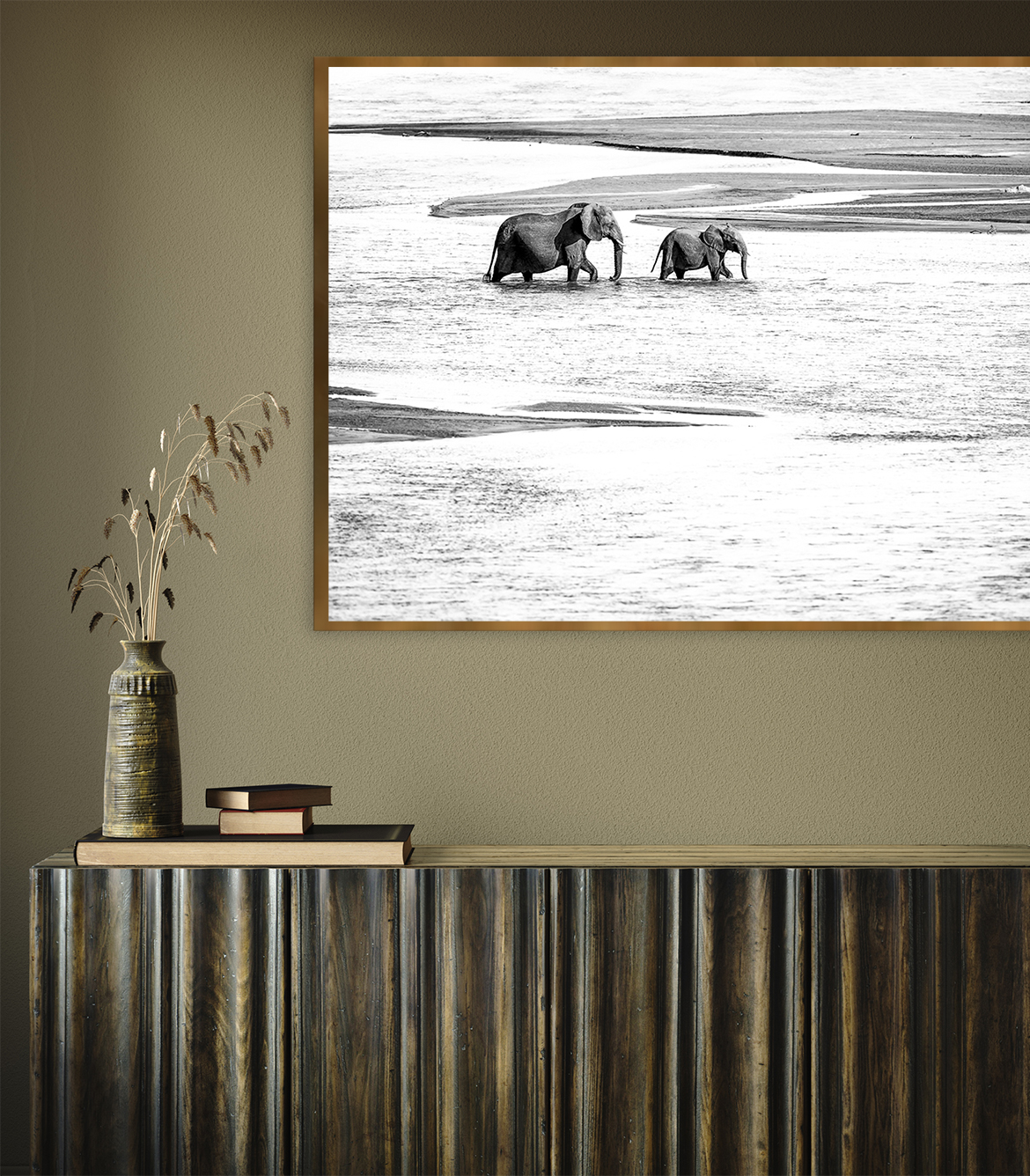 Wall,,Frame,Mock,Up,In,Dark,Minimalist,Interior,Close,Up,